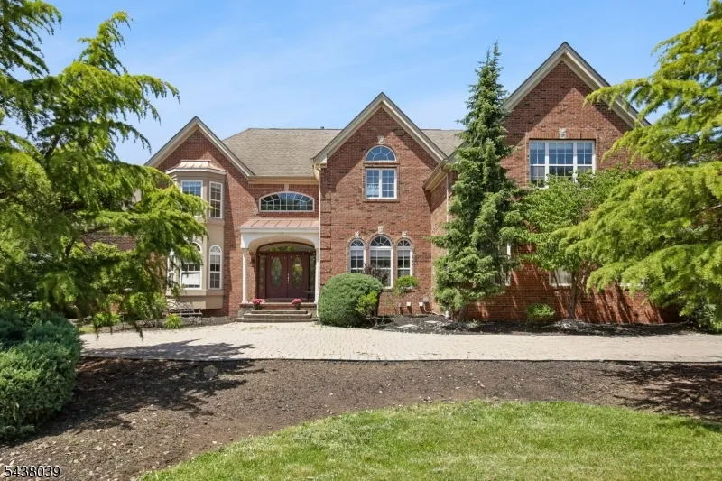 11 Valley Wood Dr Franklin, NJ 08873
