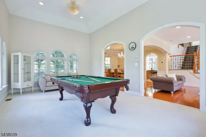 11 Valley Wood Dr Franklin, NJ 08873