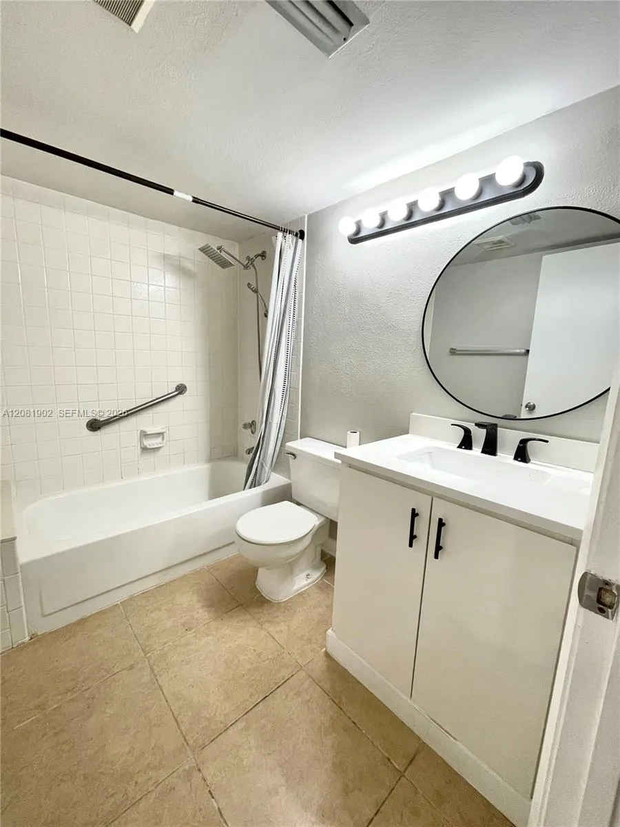 8215 Sun Spring Cr #22 Orlando, FL 32825