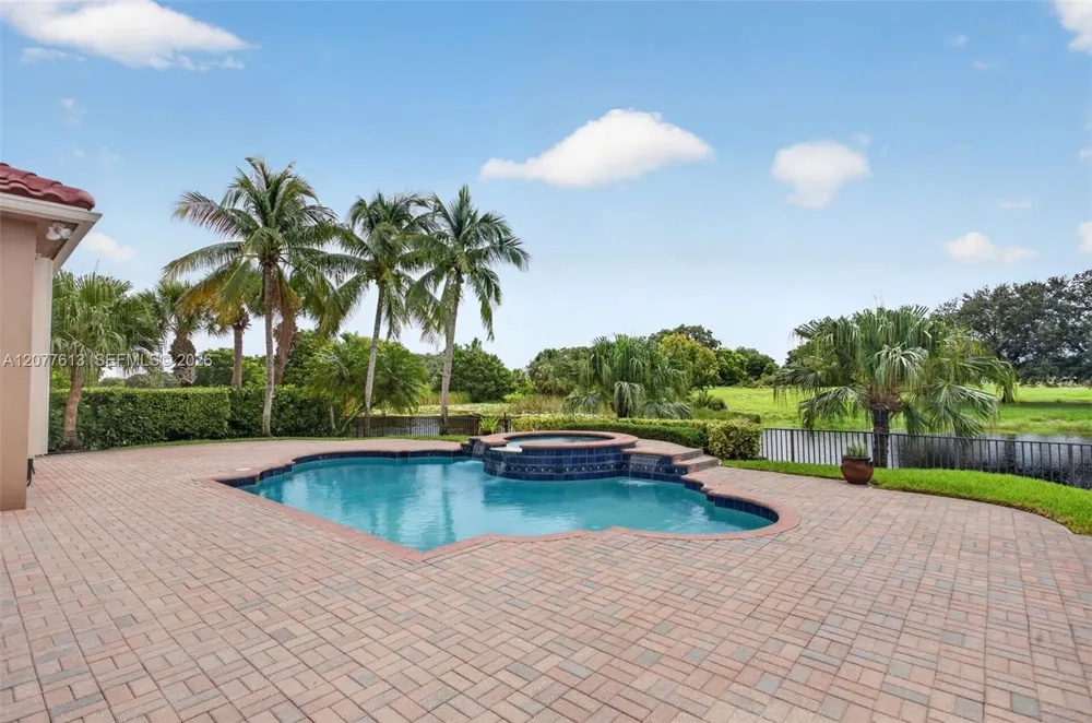 7530 NW 120th Dr Parkland, FL 33076