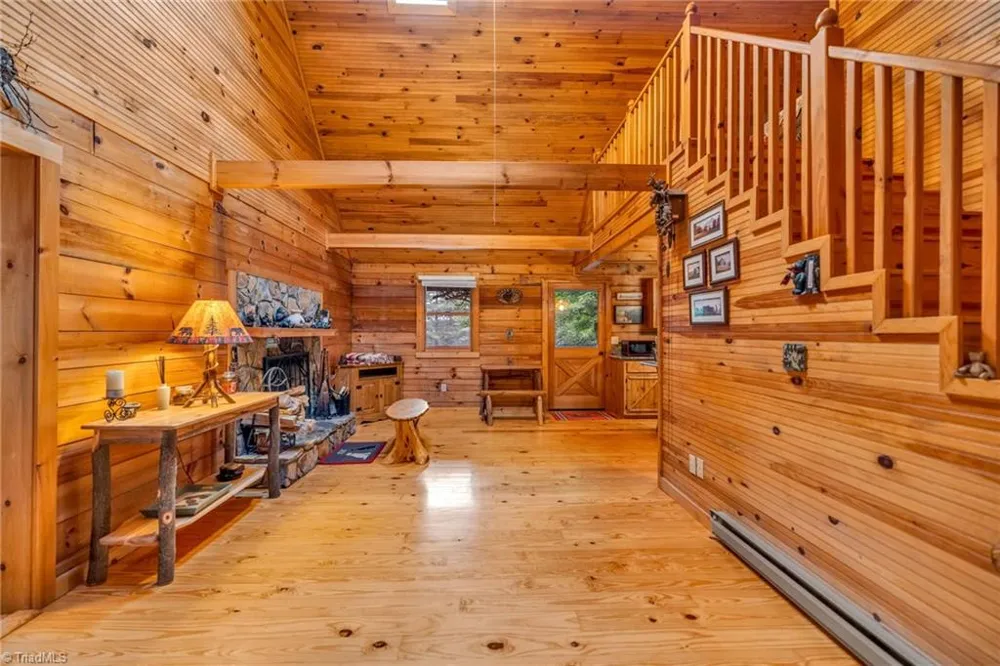 219 Ravenwood Drive West Jefferson, NC 28694