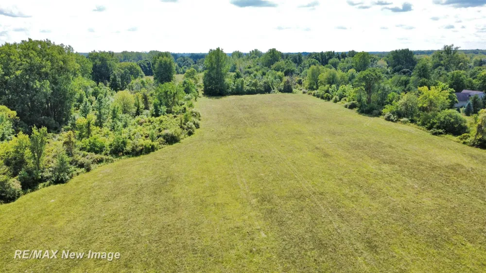 16807 OAKLEY ROAD Chesaning Township, MI 48616