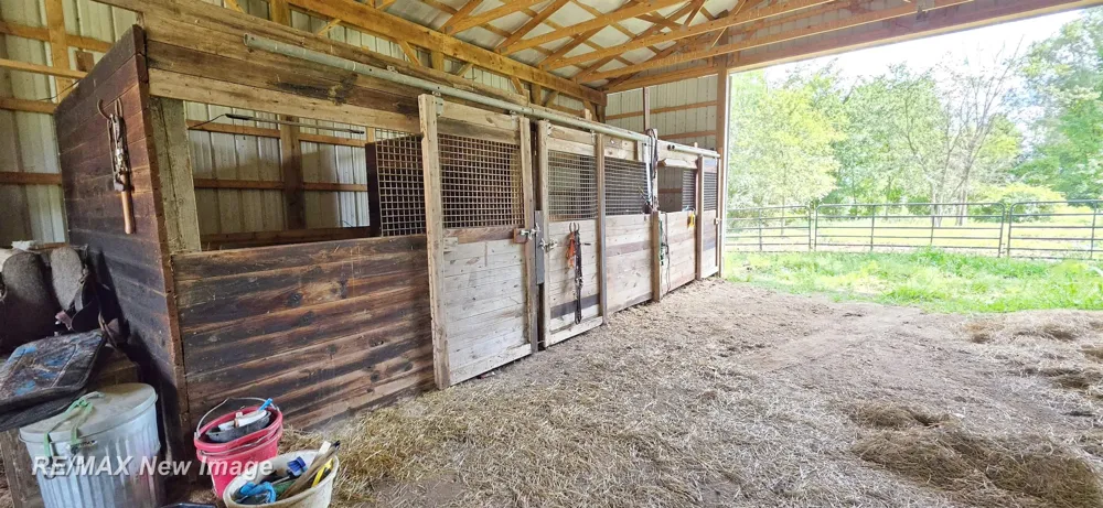 16807 OAKLEY ROAD Chesaning Township, MI 48616