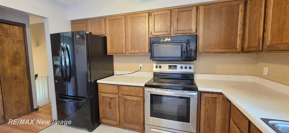 16807 OAKLEY ROAD Chesaning Township, MI 48616