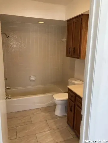 195 Gallagher Dr #18 Canyon Lake, TX 78133