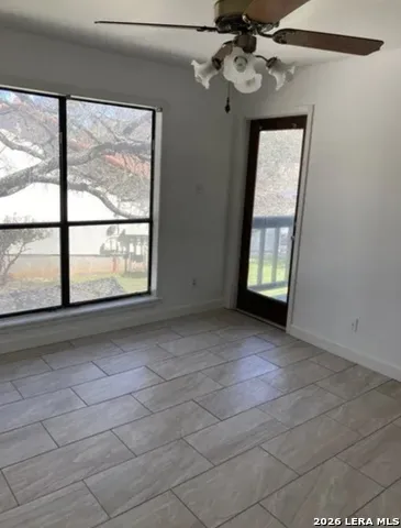 195 Gallagher Dr #18 Canyon Lake, TX 78133