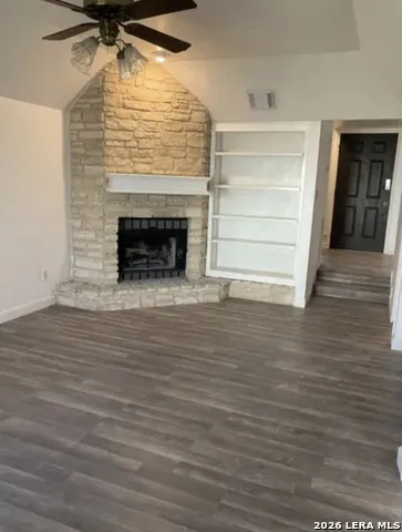 195 Gallagher Dr #18 Canyon Lake, TX 78133