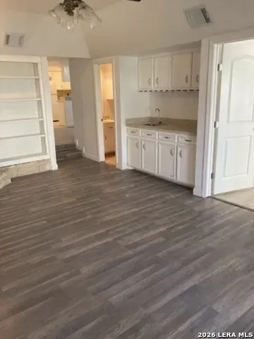 195 Gallagher Dr #18 Canyon Lake, TX 78133