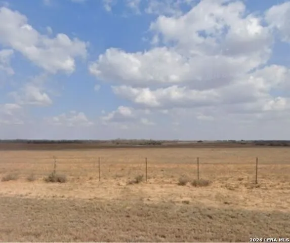 00 FM 472 Bigfoot, TX 78005