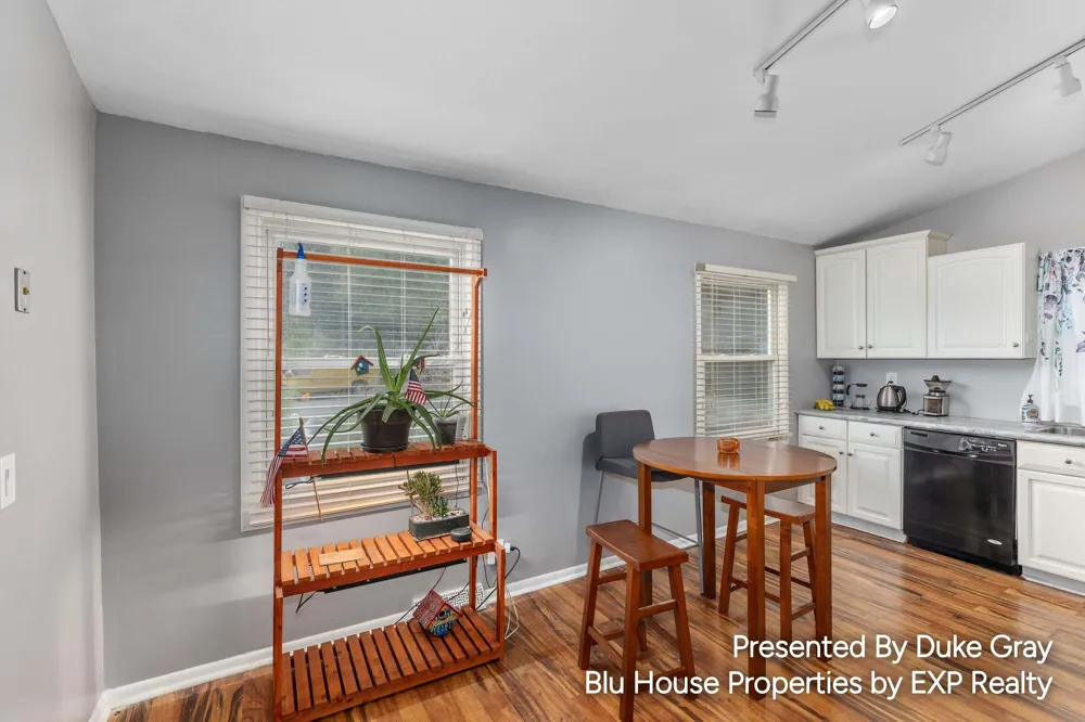 5228 Larkin Avenue NE Comstock Park, MI 49321