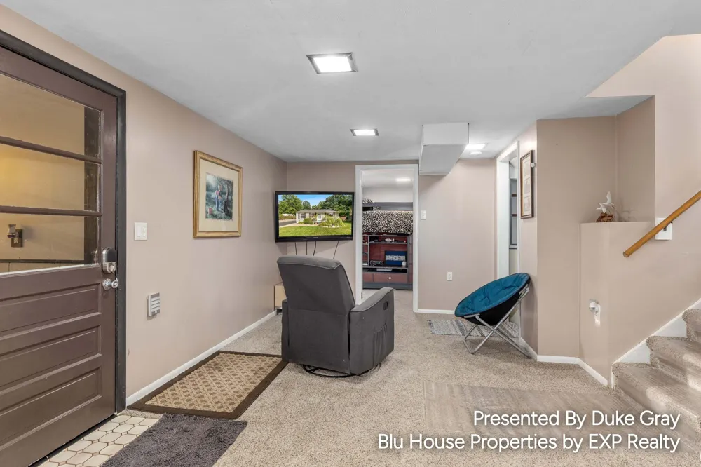 5228 Larkin Avenue NE Comstock Park, MI 49321