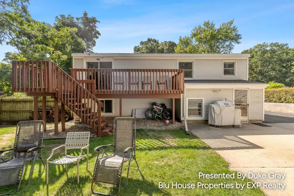 5228 Larkin Avenue NE Comstock Park, MI 49321