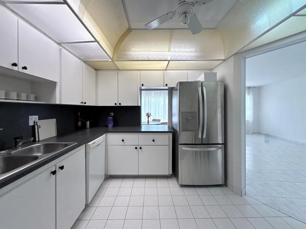 200 DIPLOMAT PARKWAY #520 Hallandale Beach, FL 33009
