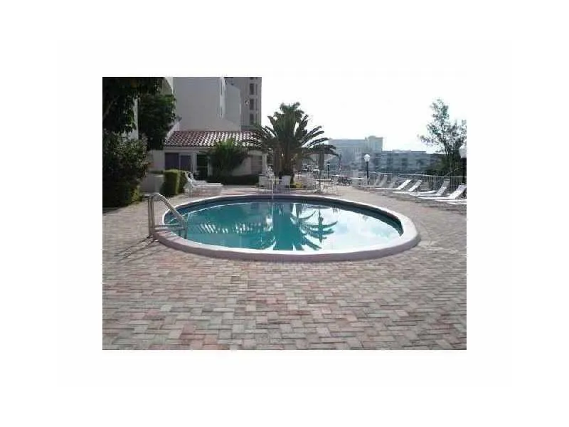 2840 NE 14th Street Causeway Pompano Beach, FL 33062