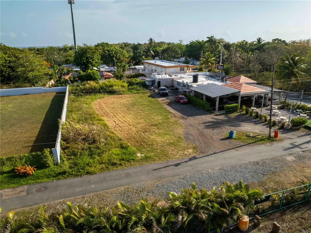 RD 686 KM 14.3 Vega Baja, PR 00693