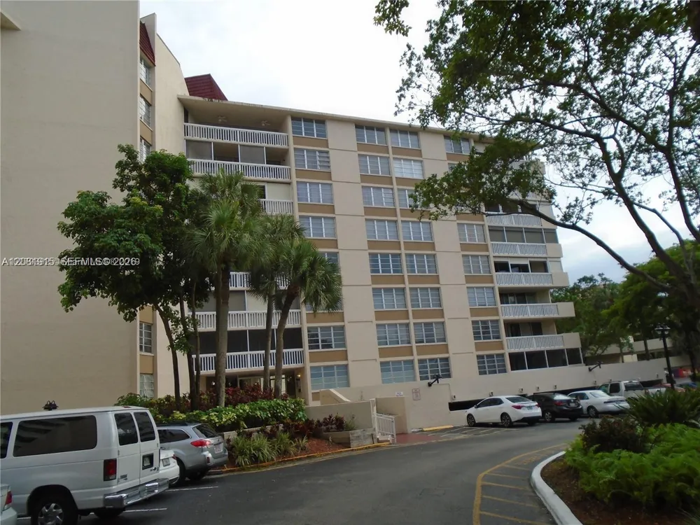6921 Environ Blvd #4P Lauderhill, FL 33319