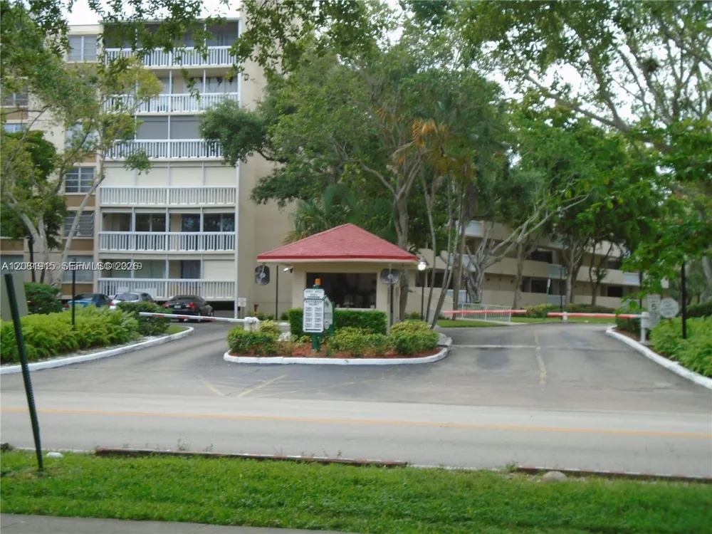 6921 Environ Blvd #4P Lauderhill, FL 33319