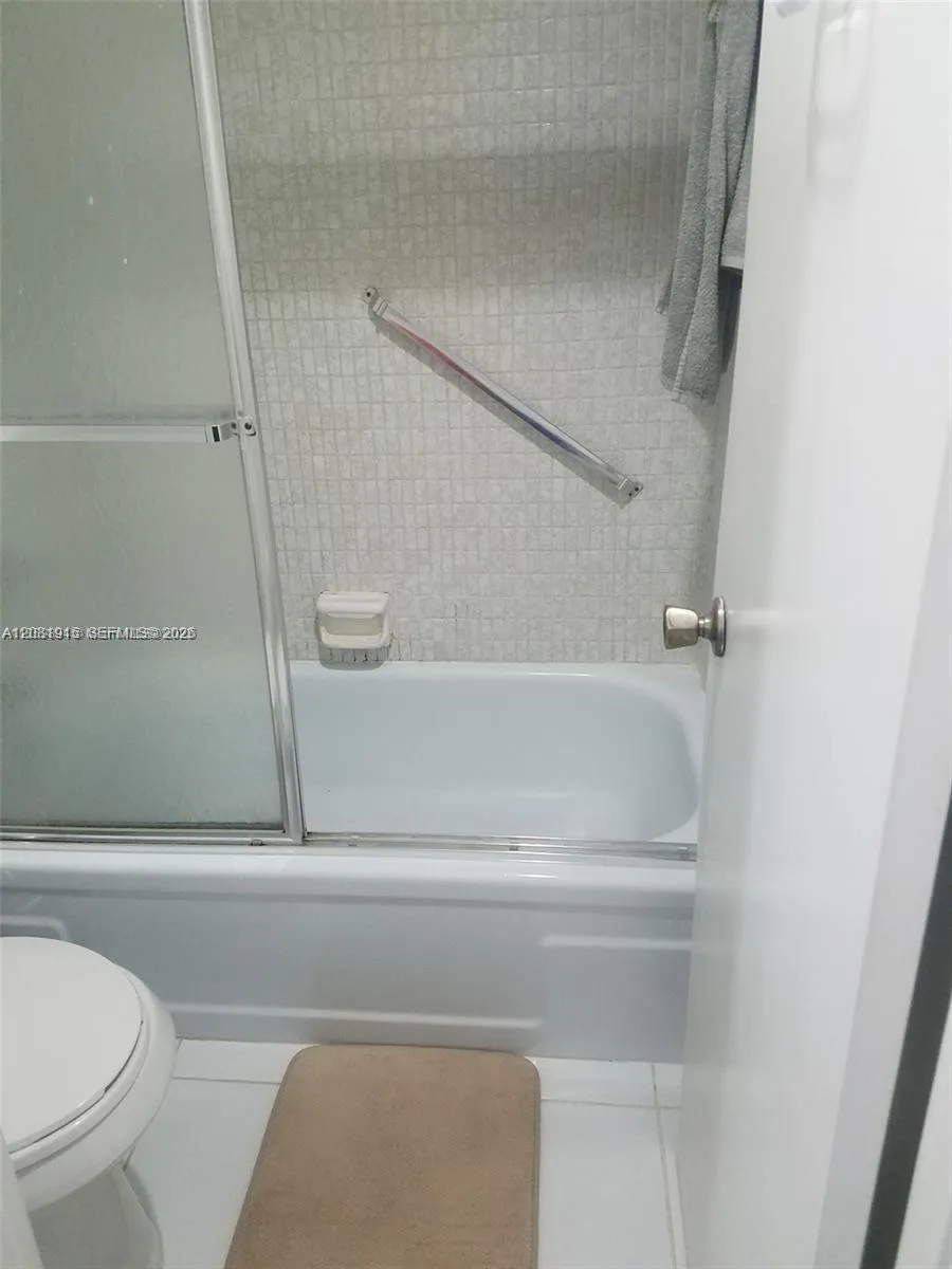 6921 Environ Blvd #4P Lauderhill, FL 33319