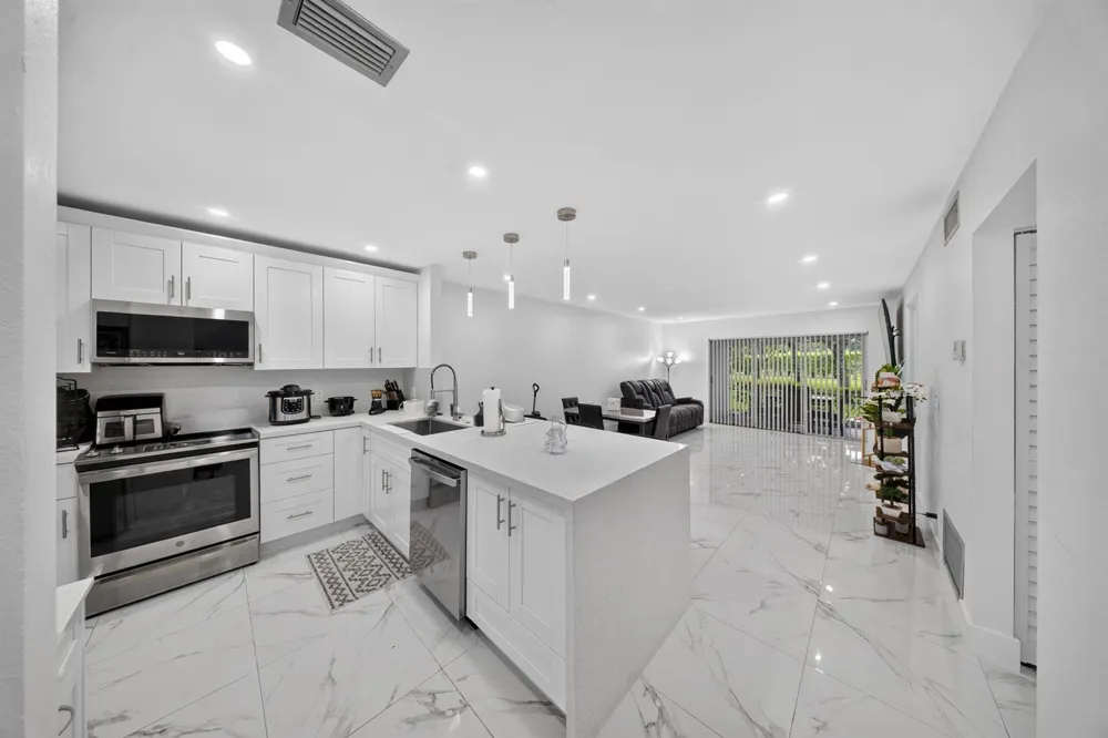 265 CAPE COD CIRCLE Lake Worth, FL 33467