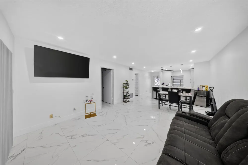 265 CAPE COD CIRCLE Lake Worth, FL 33467