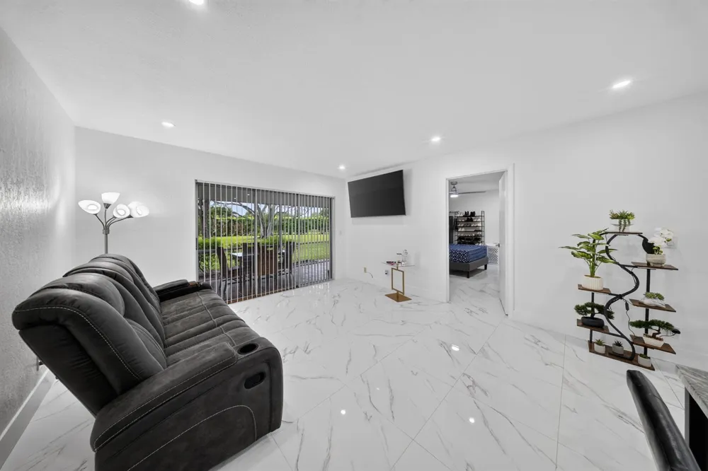 265 CAPE COD CIRCLE Lake Worth, FL 33467