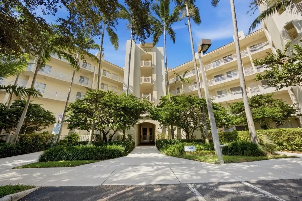 3500 OAKS CLUBHOUSE DRIVE #510 Pompano Beach, FL 33069