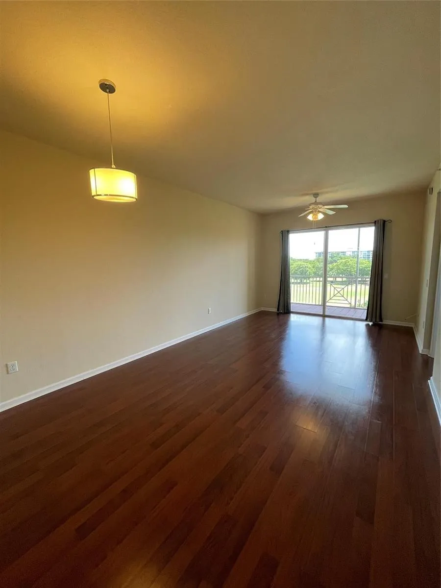3500 OAKS CLUBHOUSE DRIVE #510 Pompano Beach, FL 33069