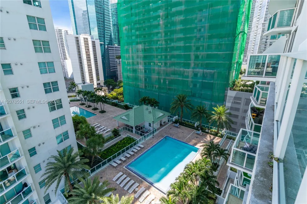 41 SE 5th St #1117 Miami, FL 33131