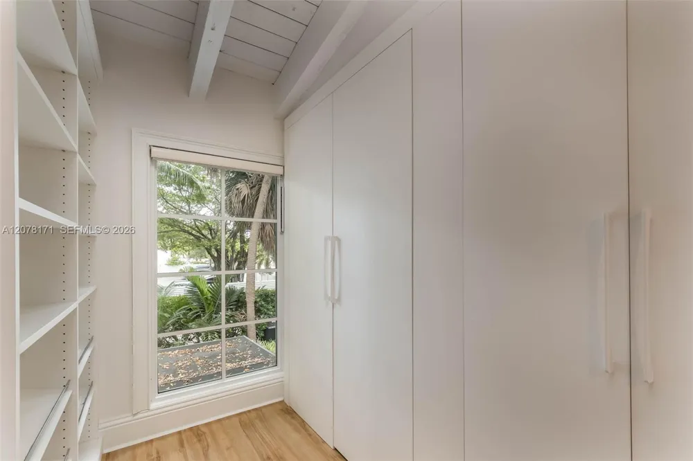 825 SE 2nd St #825 Fort Lauderdale, FL 33301