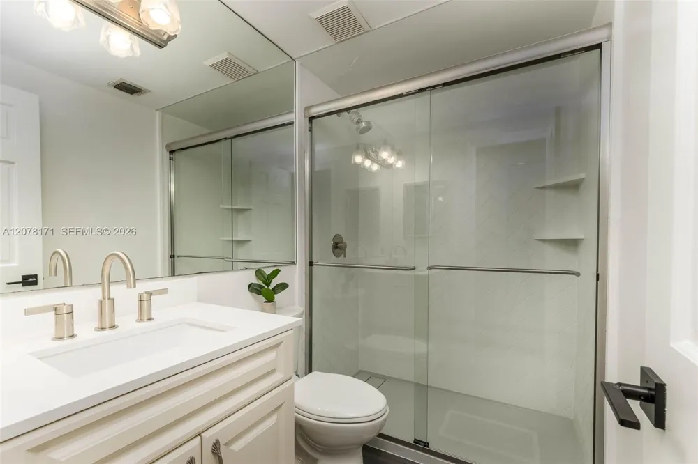 825 SE 2nd St #825 Fort Lauderdale, FL 33301