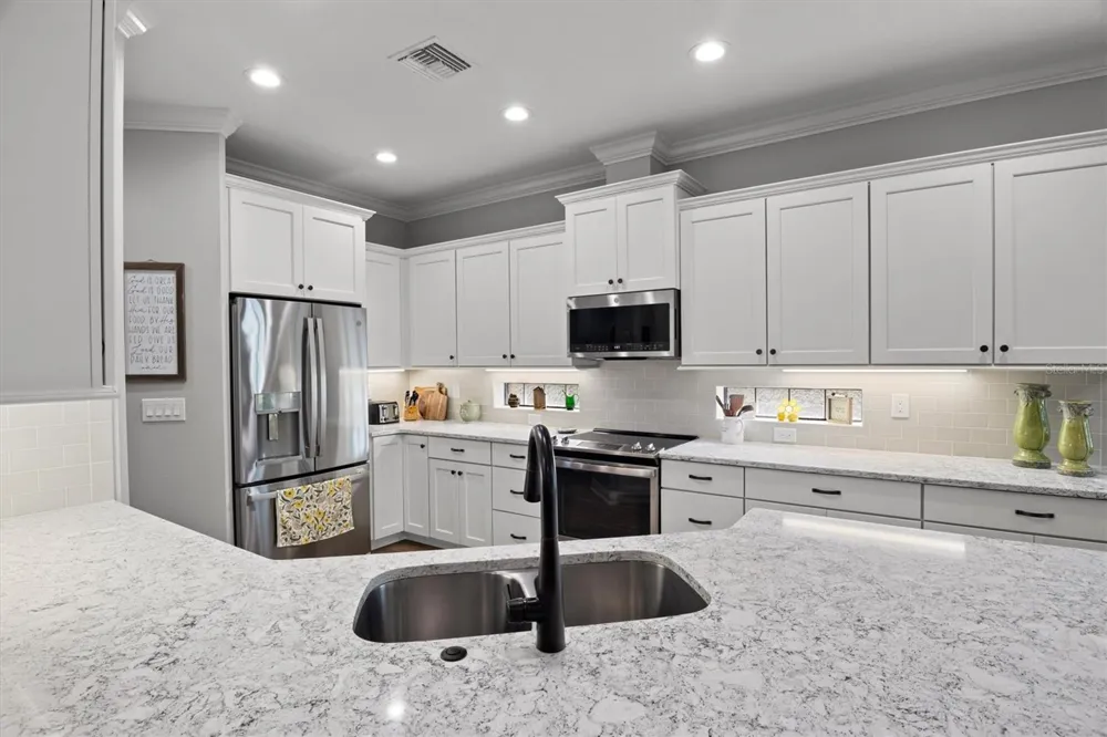 7953 LAKE JAMES BOULEVARD Lakeland, FL 33810