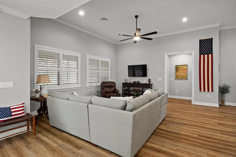 7953 LAKE JAMES BOULEVARD Lakeland, FL 33810