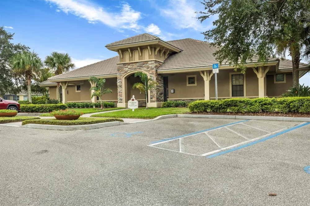 7953 LAKE JAMES BOULEVARD Lakeland, FL 33810