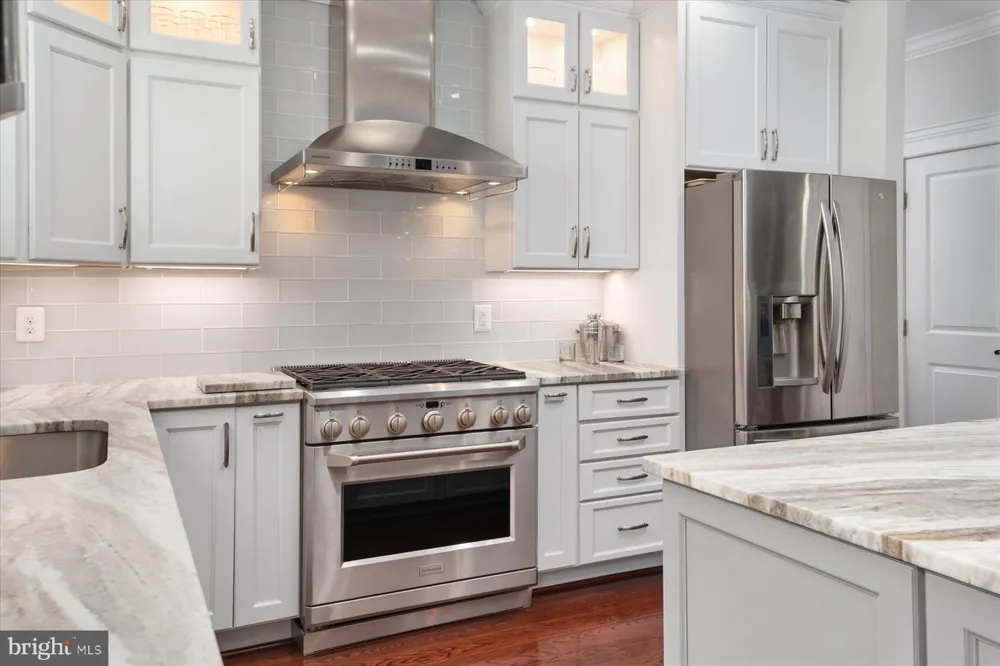 820 BAY RIDGE AVENUE Annapolis, MD 21403
