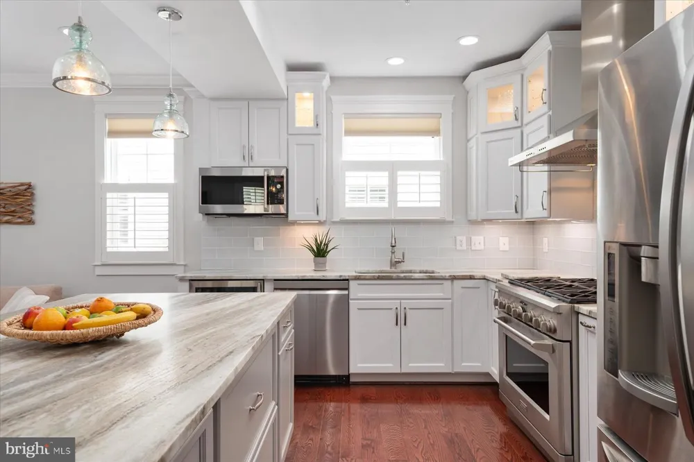 820 BAY RIDGE AVENUE Annapolis, MD 21403
