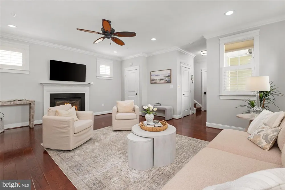 820 BAY RIDGE AVENUE Annapolis, MD 21403