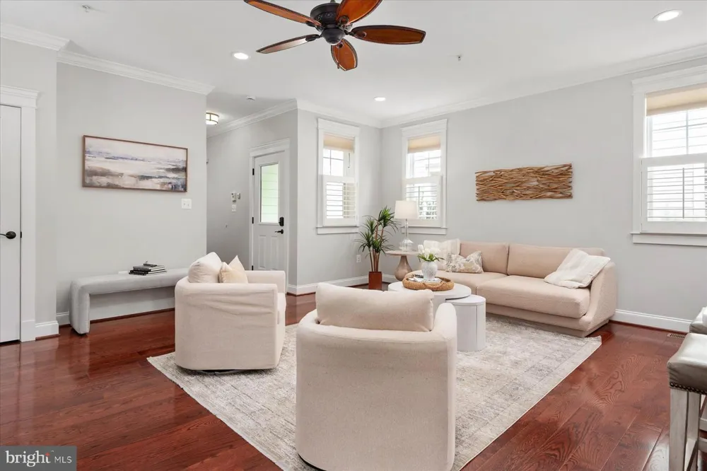 820 BAY RIDGE AVENUE Annapolis, MD 21403