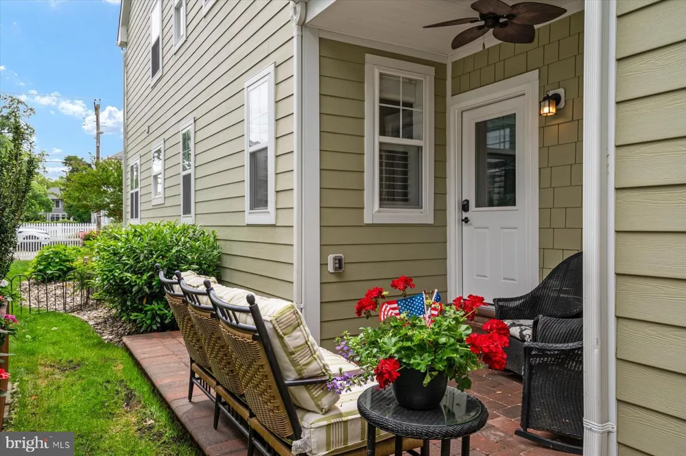 820 BAY RIDGE AVENUE Annapolis, MD 21403