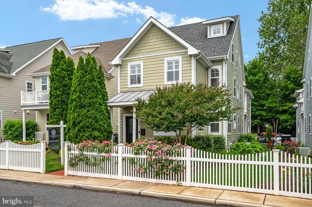 820 BAY RIDGE AVENUE Annapolis, MD 21403