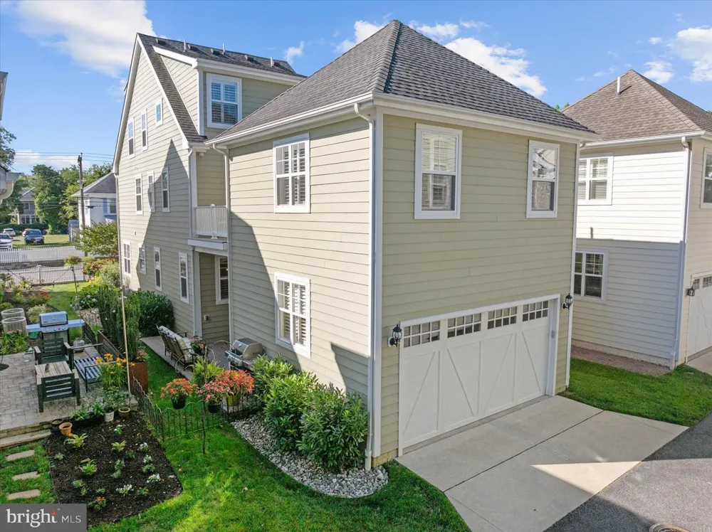 820 BAY RIDGE AVENUE Annapolis, MD 21403