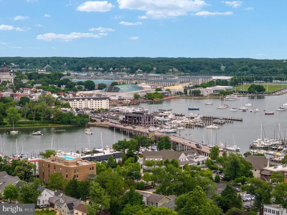 820 BAY RIDGE AVENUE Annapolis, MD 21403