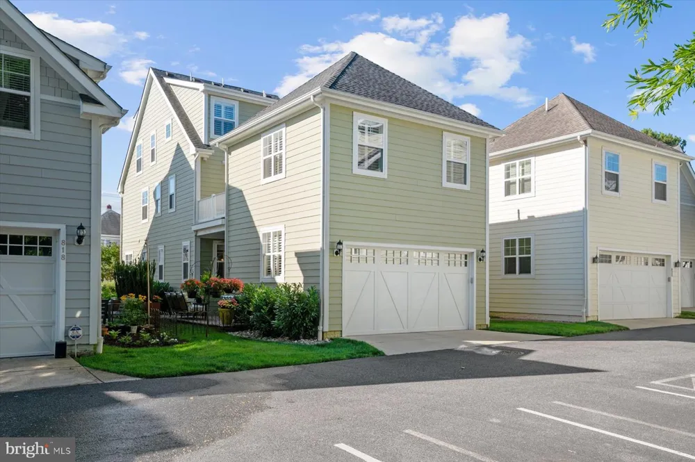 820 BAY RIDGE AVENUE Annapolis, MD 21403