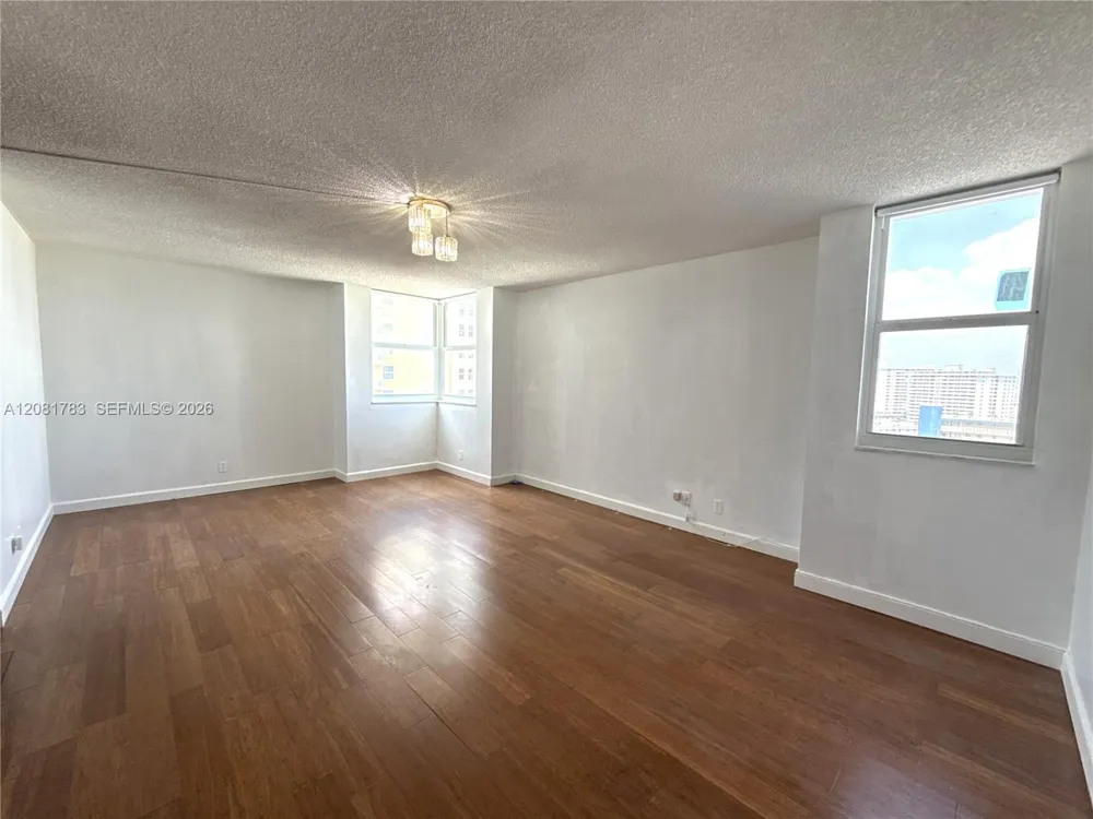 1904 S Ocean Dr #1206 Hallandale Beach, FL 33009
