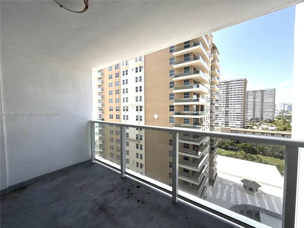 1904 S Ocean Dr #1206 Hallandale Beach, FL 33009