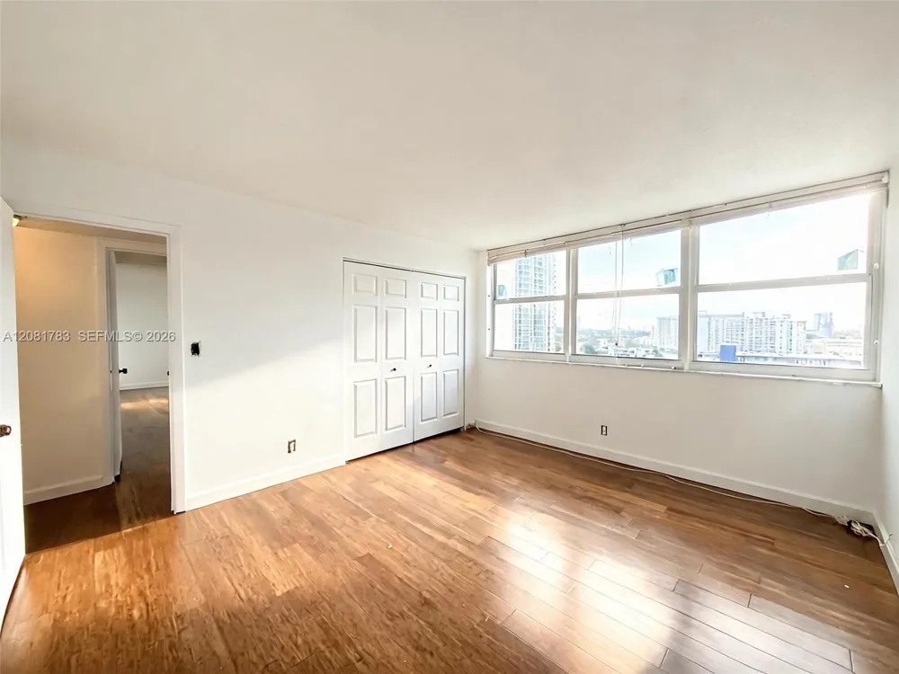 1904 S Ocean Dr #1206 Hallandale Beach, FL 33009