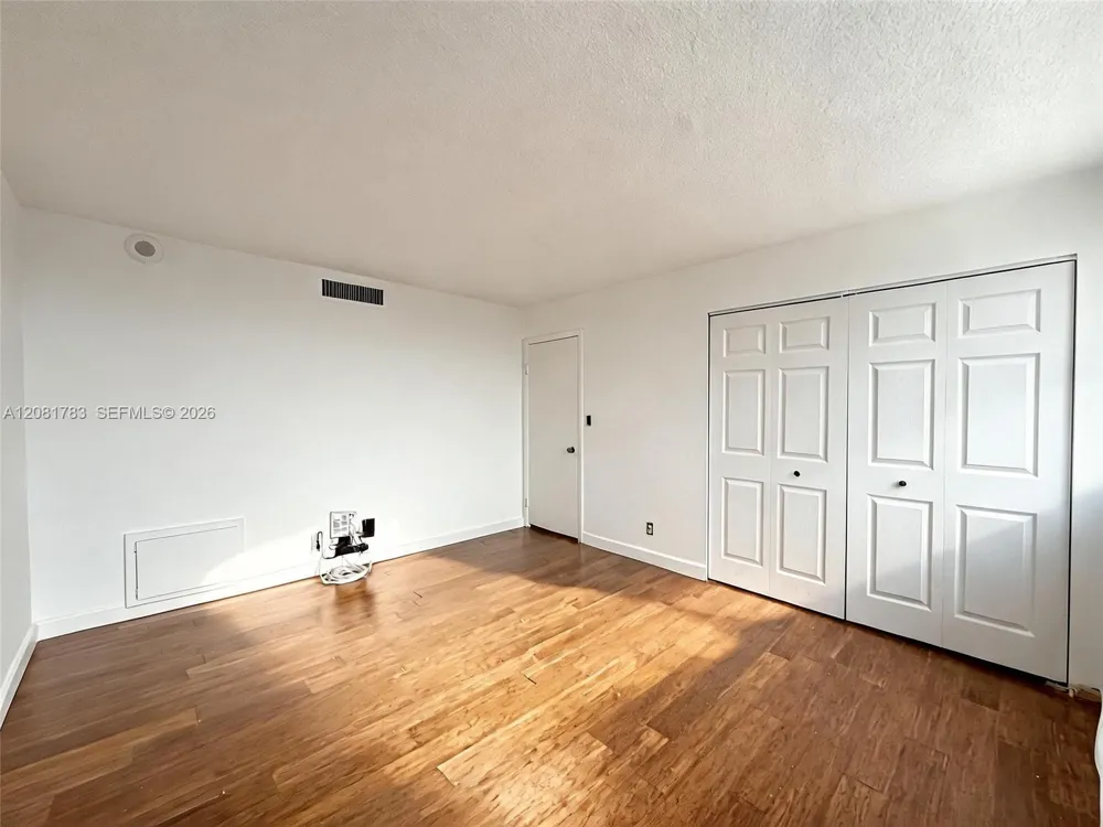 1904 S Ocean Dr #1206 Hallandale Beach, FL 33009