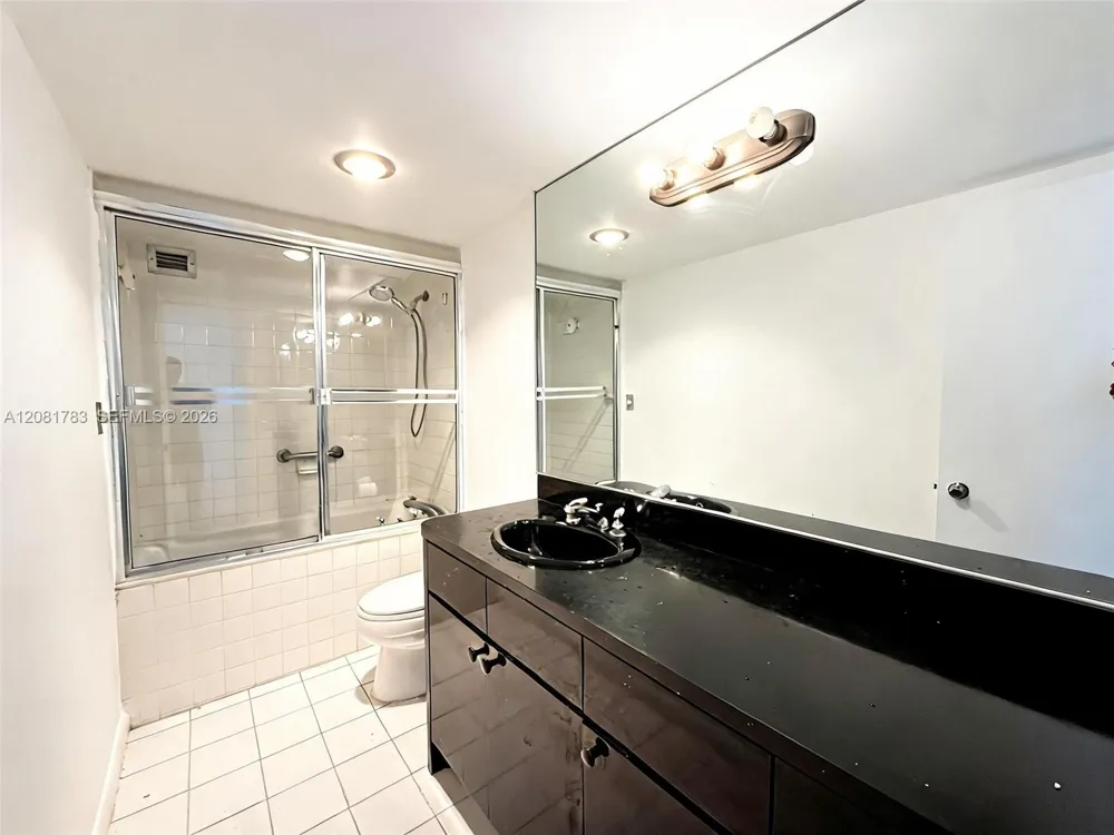 1904 S Ocean Dr #1206 Hallandale Beach, FL 33009