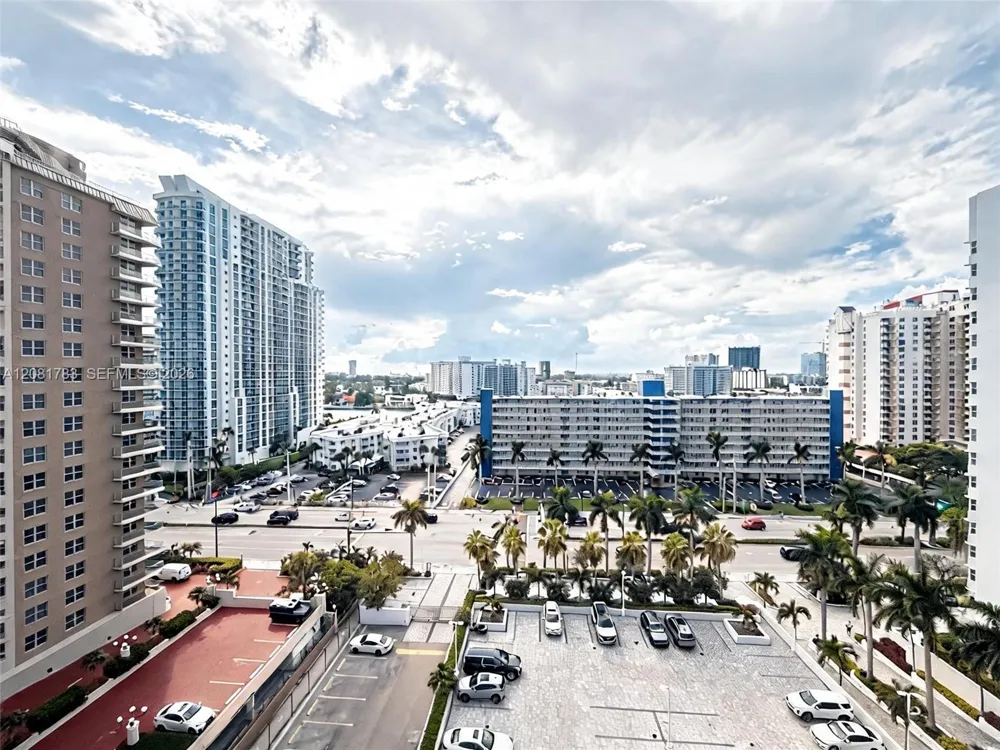 1904 S Ocean Dr #1206 Hallandale Beach, FL 33009