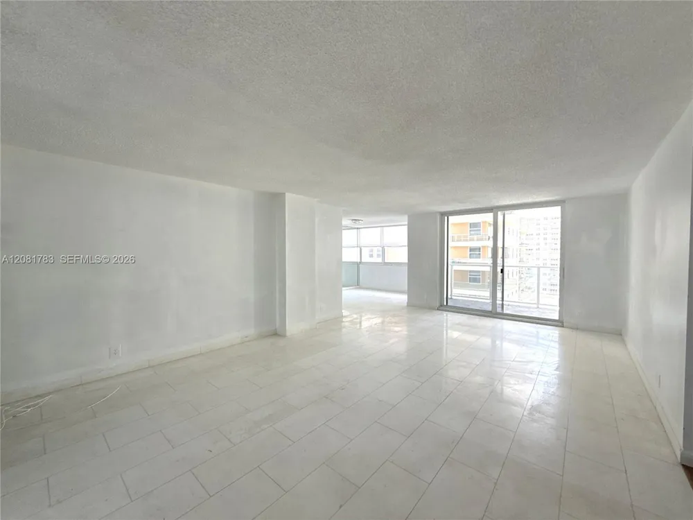 1904 S Ocean Dr #1206 Hallandale Beach, FL 33009