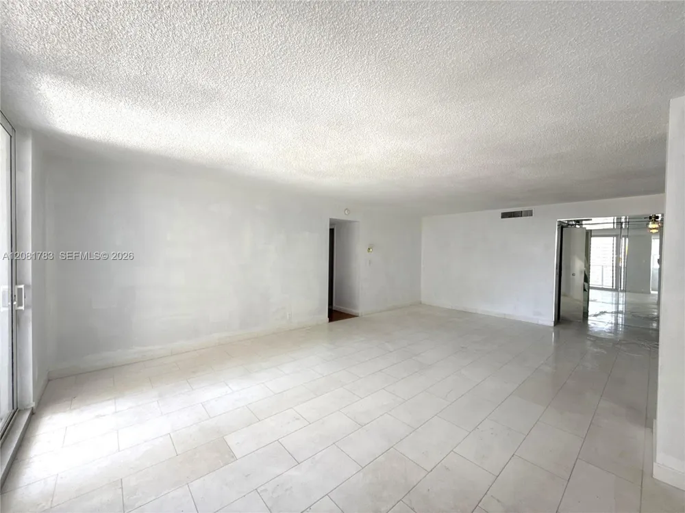 1904 S Ocean Dr #1206 Hallandale Beach, FL 33009